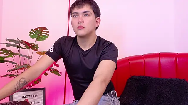 Valentin X online show from November 16, 3:45 am