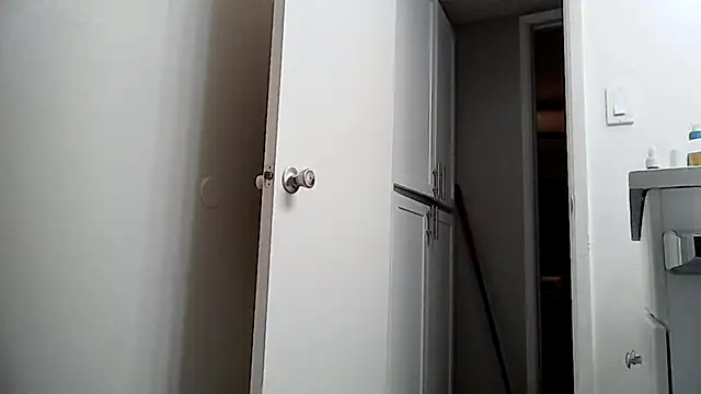 Snapshot of nikkibae33 chatting on July 31, 6:07 pm nikkibae33 online show from July 31, 6:07 pm