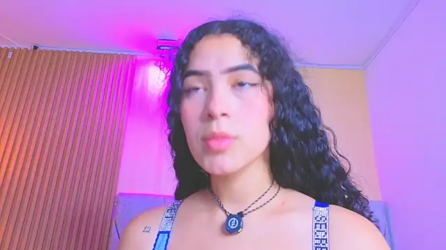 paulina  rose online show from March 13, 7:53 pm