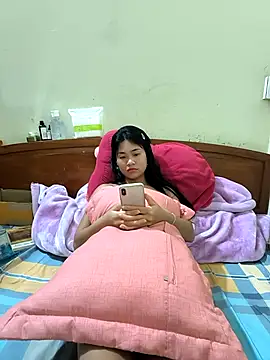 Lynly k2 online show from April 28, 2:27 am