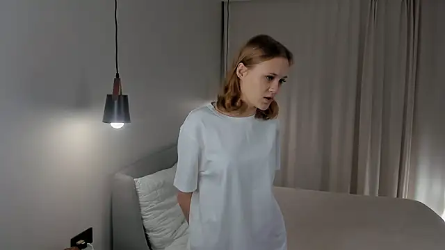 LilianGlenna online show from November 11, 11:10 am