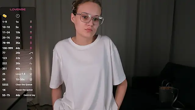 LilianGlenna online show from November 26, 1:12 pm