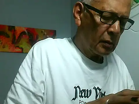 dirtysluttyfist online show from November 13, 1:21 pm