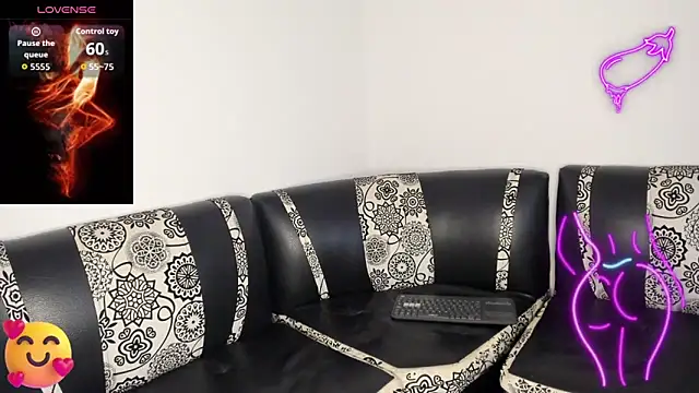 Snapshot of JUANBIGCOCK21CM chatting on April 6, 6:09 pm JUANBIGCOCK21CM online show from April 6, 6:09 pm