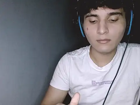 suggarboy03 online show from November 15, 4:21 am