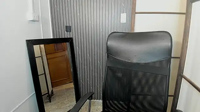 DominikEmber online show from December 4, 4:00 am