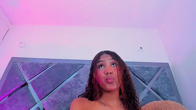 luciagray1 online show from November 16, 11:43 pm