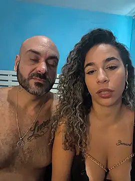 Snapshot of vivianeleoa chatting on July 6, 3:25 pm vivianeleoa online show from July 6, 3:25 pm
