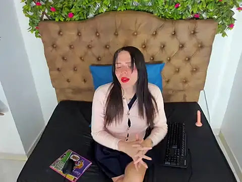 Sasha Sexxx1 online show from March 9, 8:35 pm