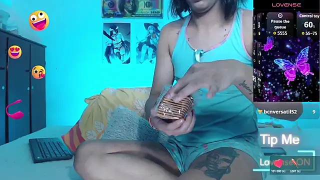 Snapshot of annahotdoll chatting on June 12, 4:11 am annahotdoll online show from June 12, 4:11 am
