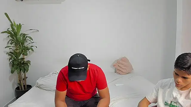 shark boy28 online show from November 24, 4:40 pm