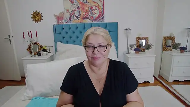 Snapshot of ByaStorm chatting on September 21, 6:20 pm ByaStorm online show from September 21, 6:20 pm