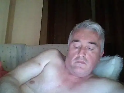 Snapshot of Cumlover5534 chatting on June 14, 9:00 am Cumlover5534 online show from June 14, 9:00 am