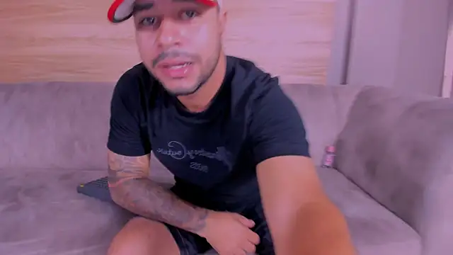 Snapshot of 4ndrees_ chatting on November 14, 7:01 pm 4ndrees online show from November 14, 7:01 pm