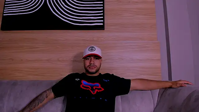 Snapshot of 4ndrees_ chatting on November 26, 7:15 pm 4ndrees online show from November 26, 7:15 pm