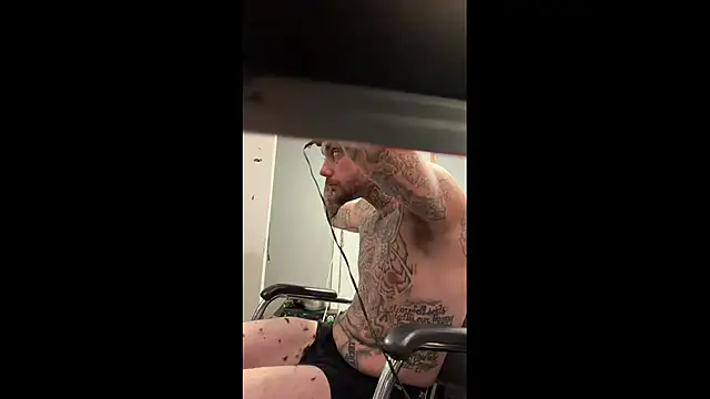 trickydickydaddy online show from June 18, 7:52 am