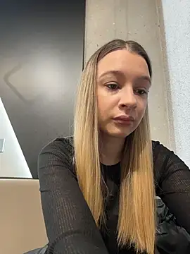 SashaCatt online show from December 5, 7:17 am