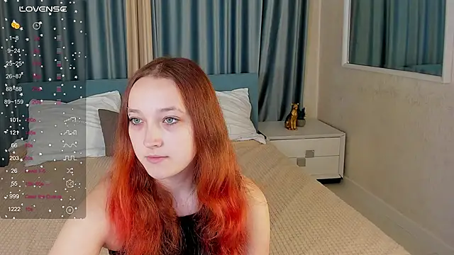 LauraKelley online show from November 29, 8:28 am