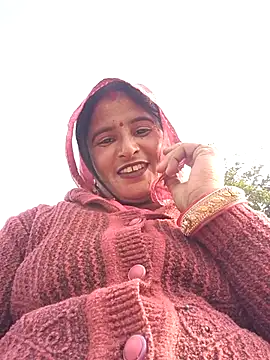 Snapshot of Quin_love143 chatting on January 9, 9:45 am Quin love143 online show from January 9, 9:45 am