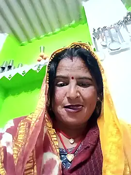 Snapshot of Quin_love143 chatting on January 9, 11:28 pm Quin love143 online show from January 9, 11:28 pm