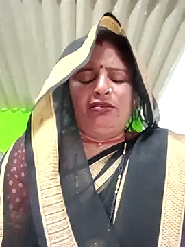 Snapshot of Quin_love143 chatting on February 1, 11:14 pm Quin love143 online show from February 1, 11:14 pm