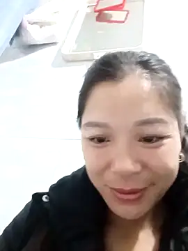 Lyla john online show from December 19, 9:22 pm