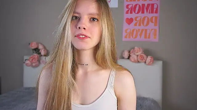 TiffinyMergist online show from November 26, 7:37 pm