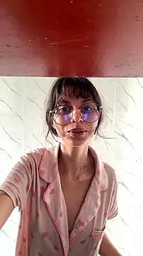 Tamara Aluna  online show from August 6, 2:19 pm