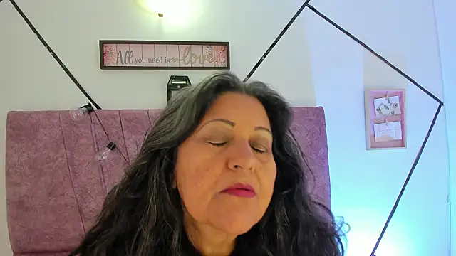 Victoriaa Anderson online show from February 3, 9:09 pm