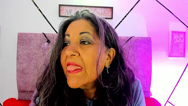 Victoriaa Anderson online show from February 23, 9:23 pm