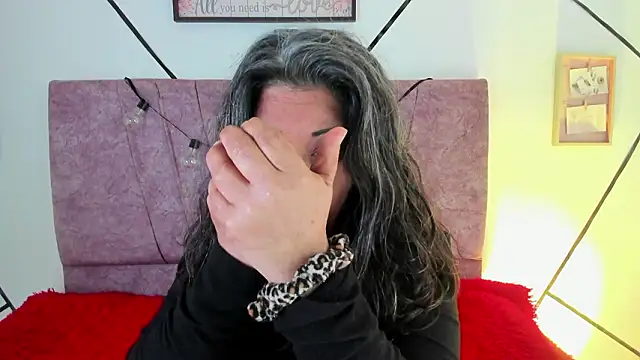 Victoriaa Anderson online show from February 24, 1:20 pm