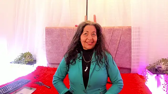 Victoriaa Anderson online show from June 16, 2:30 pm