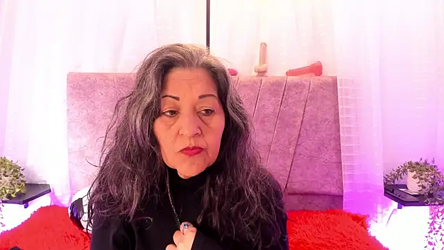Victoriaa Anderson online show from June 17, 1:34 pm