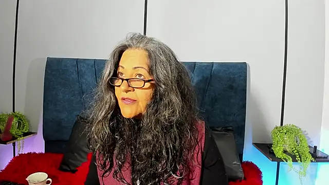 Victoriaa Anderson online show from June 19, 2:10 pm