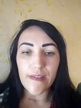 ArianaXFresh online show from November 18, 10:41 am