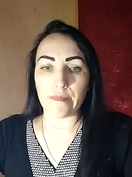 ArianaXFresh online show from November 21, 7:40 am