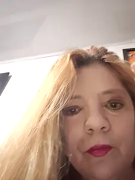 karlaanqui1 online show from May 8, 10:53 am