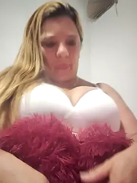 karlaanqui1 online show from June 6, 10:31 am
