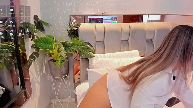 Snapshot of Hannapret__ chatting on November 27, 9:06 pm Hannapret online show from November 27, 9:06 pm