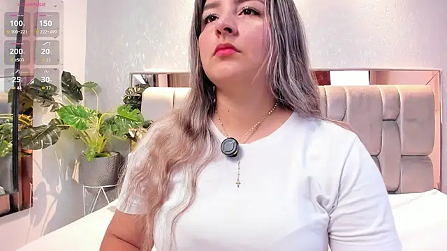 Snapshot of Hannapret__ chatting on December 2, 10:16 pm Hannapret online show from December 2, 10:16 pm