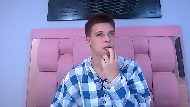 Liam York  online show from January 8, 7:49 pm