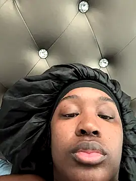 Snapshot of ToyaThick chatting on November 16, 1:28 pm ToyaThick online show from November 16, 1:28 pm