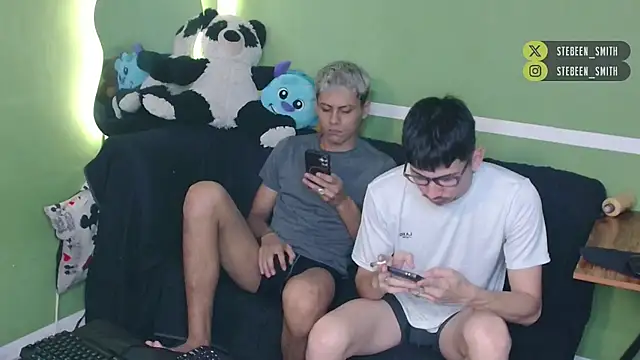 Snapshot of Kurt_williams1 chatting on February 16, 12:34 pm Kurt williams1 online show from February 16, 12:34 pm