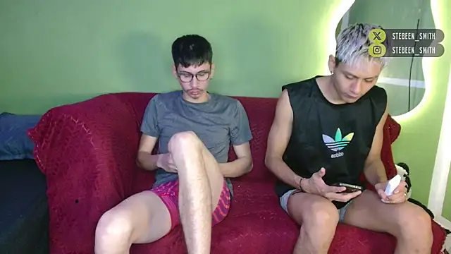 Snapshot of Kurt_williams1 chatting on February 18, 12:01 pm Kurt williams1 online show from February 18, 12:01 pm