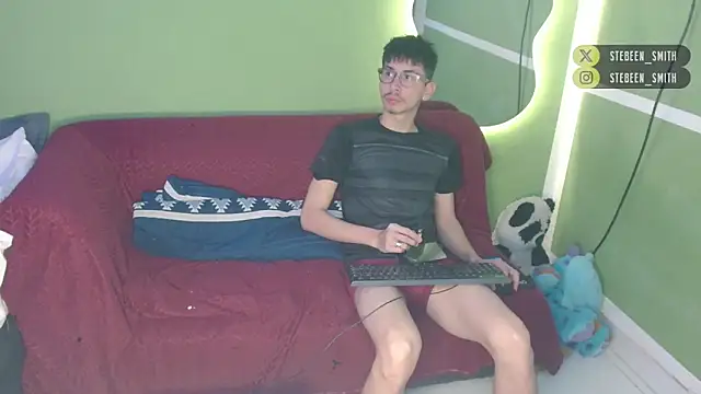 Snapshot of Kurt_williams1 chatting on February 19, 12:12 pm Kurt williams1 online show from February 19, 12:12 pm