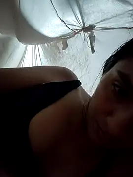 Snapshot of Uvit chatting on December 14, 4:07 am Uvit online show from December 14, 4:07 am