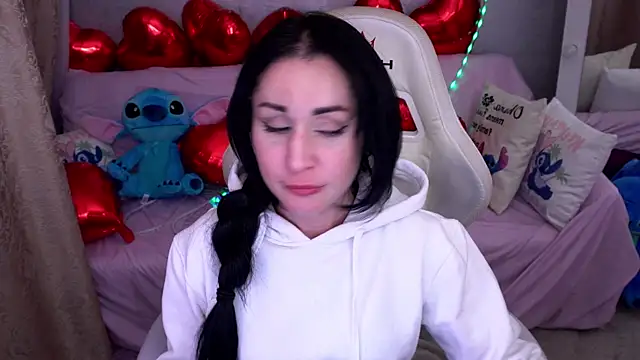 Snapshot of CarolinaaFoxyyy chatting on February 10, 8:02 pm CarolinaaFoxyyy online show from February 10, 8:02 pm