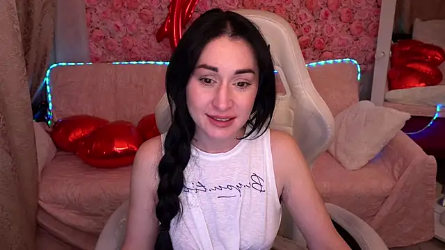 Snapshot of CarolinaaFoxyyy chatting on February 20, 7:47 pm CarolinaaFoxyyy online show from February 20, 7:47 pm
