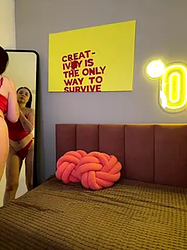 Erica Nelson online show from November 21, 1:37 am