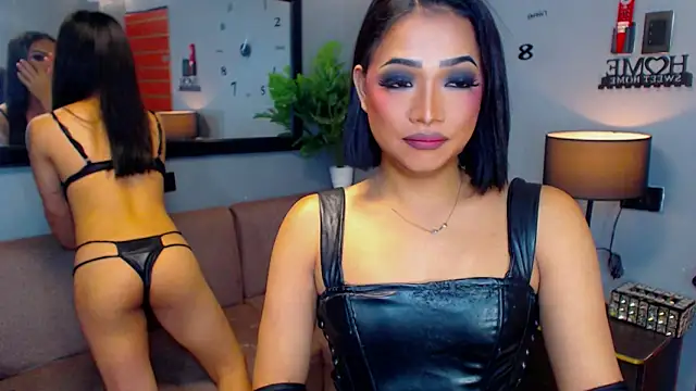 SavageSisters online show from November 12, 10:04 am